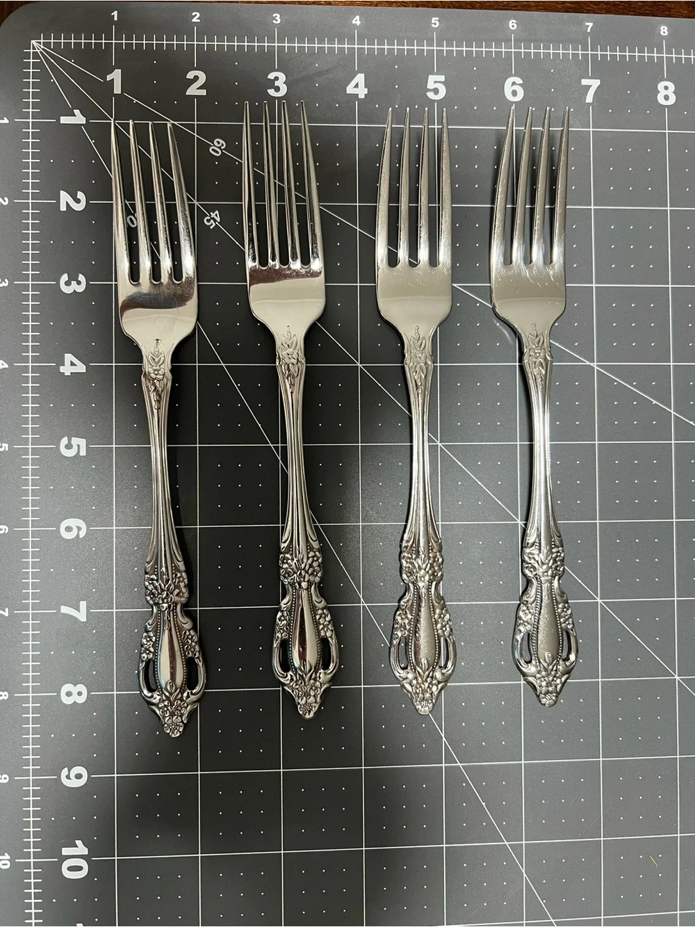 Vintage Oneida Brahms Deluxe Stainless Dinner Fork Set of 4